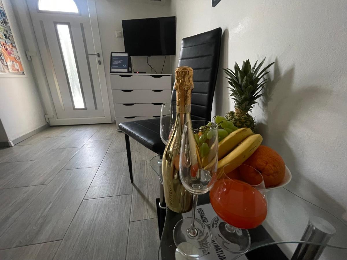 Matijas, 3 Bedroom With Terrace And Parking Lejlighed *